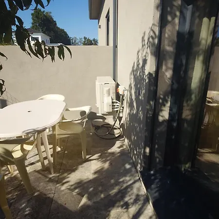 T2 Moderne 2 A 4 Personnes Люссиана